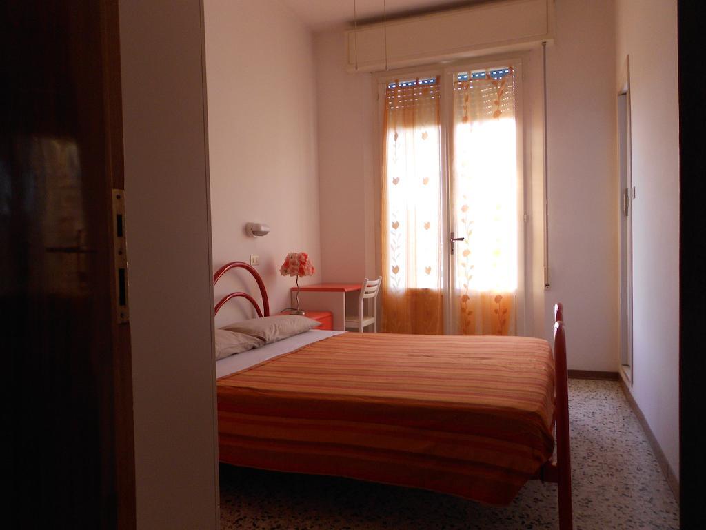 בלריה-איגאה מרינה Hotel Villa Dei Platani חדר תמונה