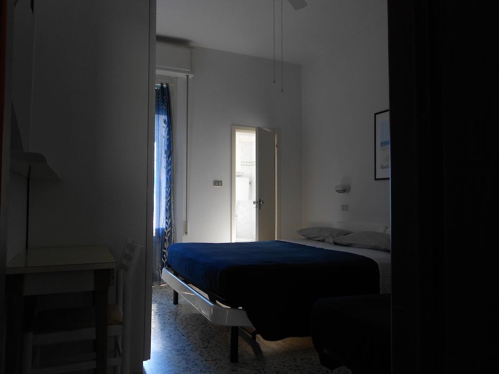 בלריה-איגאה מרינה Hotel Villa Dei Platani חדר תמונה