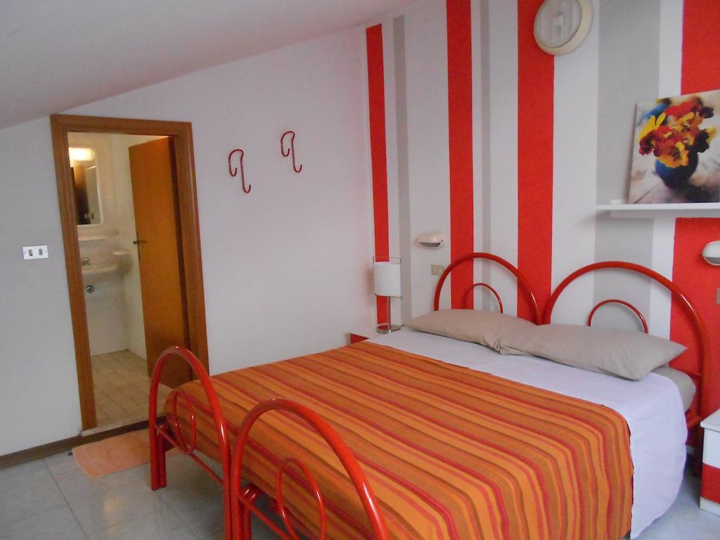 בלריה-איגאה מרינה Hotel Villa Dei Platani חדר תמונה