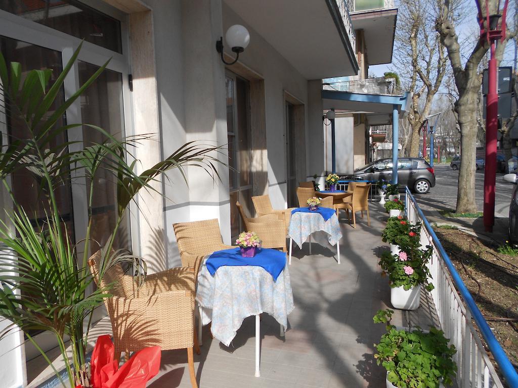בלריה-איגאה מרינה Hotel Villa Dei Platani מראה חיצוני תמונה
