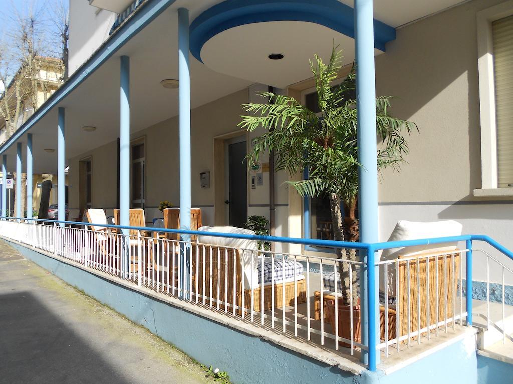 בלריה-איגאה מרינה Hotel Villa Dei Platani מראה חיצוני תמונה