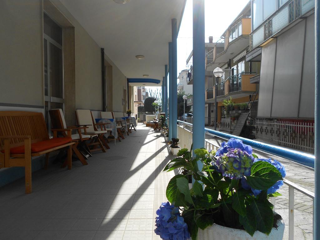 בלריה-איגאה מרינה Hotel Villa Dei Platani מראה חיצוני תמונה